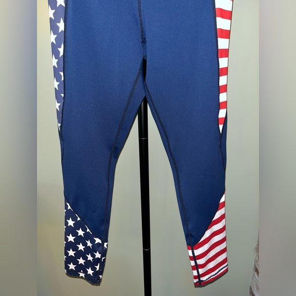 Curves N combatboots  EMPOWERED LEGGINGS
Stars & Stripes | size large - Picture 3 of 9